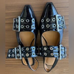 Black Patent Leather Women's Shoes with Buckle Detail Size 8.5